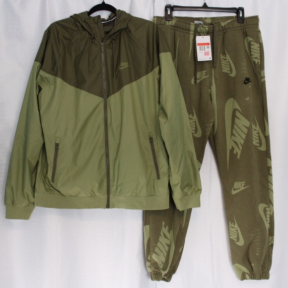 Nike Other - NWT Nike Men’s Track Suit Set Jacket & Joggers Size L